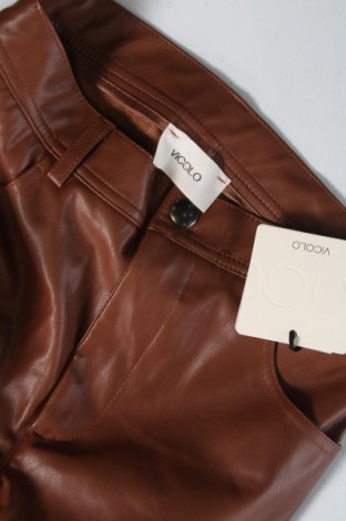 Дамски кожен панталон Vicolo, Размер XS, Цвят Кафяв, Цена 21,90 лв.