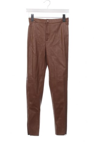Γυναικείο παντελόνι δερμάτινο Zara, Μέγεθος XS, Χρώμα Καφέ, Τιμή 5,01 €