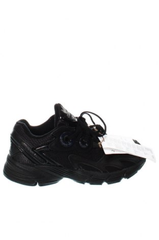 Дамски обувки Adidas Originals, Размер 37, Цвят Черен, Цена 161,00 лв.