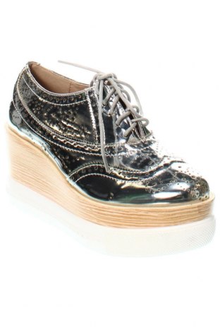 Дамски обувки Kayla, Размер 35, Цвят Сребрист, Цена 62,00 лв.