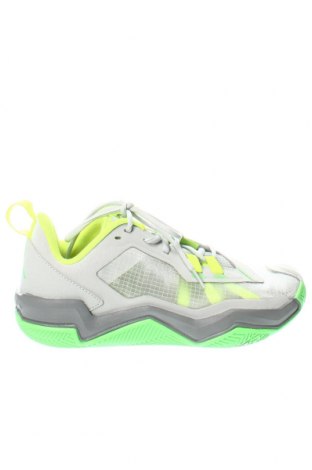 Дамски обувки Nike, Размер 41, Цвят Сив, Цена 161,00 лв.