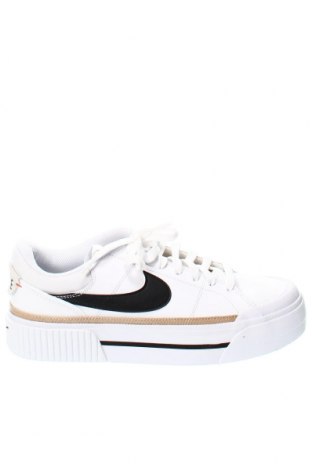 Дамски обувки Nike, Размер 40, Цвят Бял, Цена 190,00 лв.