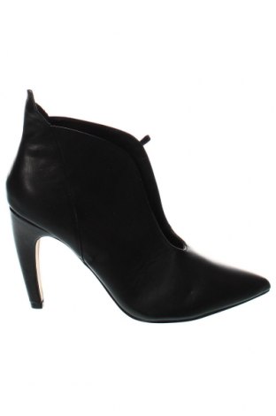 Γυναικεία παπούτσια Reserved, Μέγεθος 41, Χρώμα Μαύρο, Τιμή 19,98 €