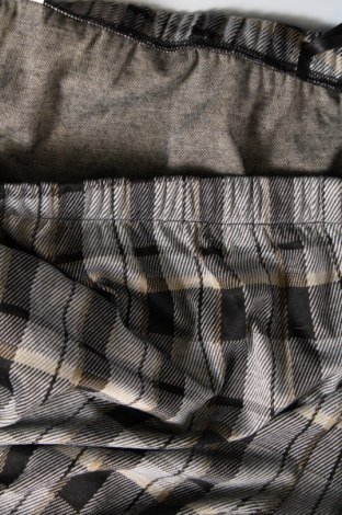 Дамски панталон, Размер XL, Цвят Многоцветен, Цена 8,70 лв.