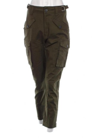 Дамски панталон Bershka, Размер M, Цвят Зелен, Цена 11,02 лв.