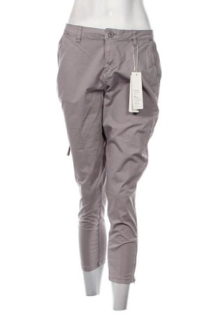 Дамски панталон Esprit, Размер L, Цвят Лилав, Цена 26,10 лв.
