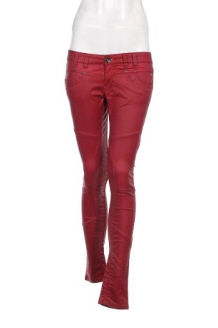 Дамски панталон Freeman T. Porter, Размер M, Цвят Червен, Цена 19,51 лв.