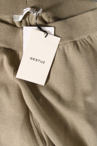 Дамски панталон Gestuz, Размер M, Цвят Зелен, Цена 32,64 лв.