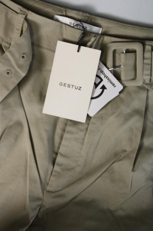Γυναικείο παντελόνι Gestuz, Μέγεθος M, Χρώμα Πράσινο, Τιμή 53,63 €
