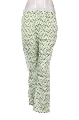 Γυναικείο παντελόνι Glamorous, Μέγεθος M, Χρώμα Πράσινο, Τιμή 16,15 €