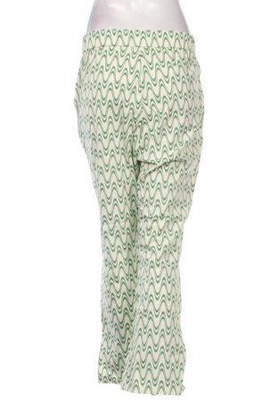 Дамски панталон Glamorous, Размер M, Цвят Зелен, Цена 30,45 лв.
