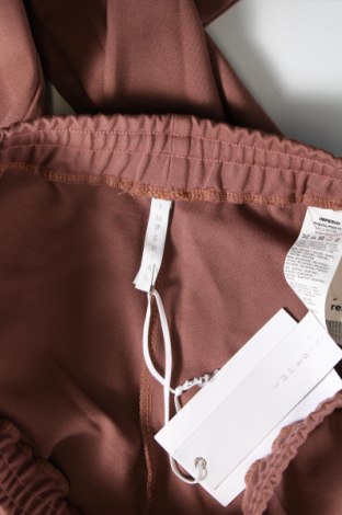 Pantaloni de femei Imperial, Mărime L, Culoare Mov deschis, Preț 153,68 Lei