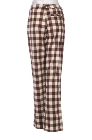 Дамски панталон Karl Kani, Размер L, Цвят Многоцветен, Цена 32,70 лв.