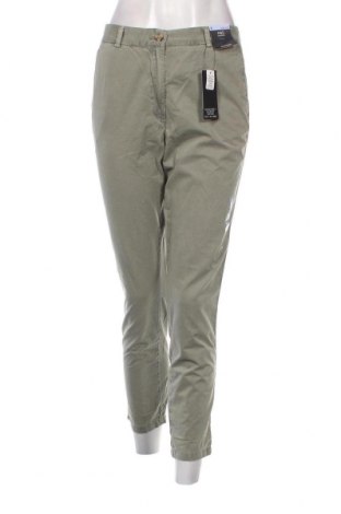 Дамски панталон Marks & Spencer, Размер S, Цвят Зелен, Цена 27,28 лв.