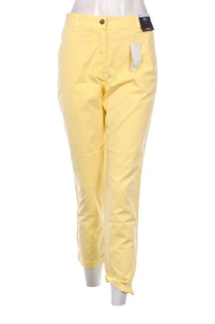 Γυναικείο παντελόνι Marks & Spencer, Μέγεθος S, Χρώμα Κίτρινο, Τιμή 14,76 €
