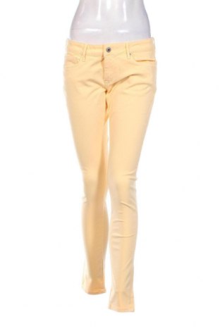 Дамски панталон Pepe Jeans, Размер XL, Цвят Жълт, Цена 21,90 лв.