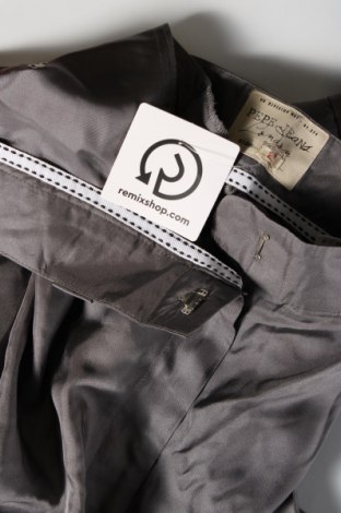 Дамски панталон Pepe Jeans, Размер S, Цвят Сив, Цена 165,57 лв.