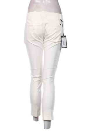 Дамски панталон Peuterey, Размер M, Цвят Бял, Цена 137,19 лв.