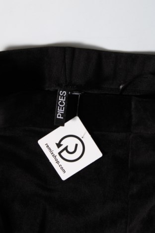Дамски панталон Pieces, Размер M, Цвят Черен, Цена 13,68 лв.