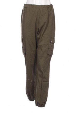Дамски панталон Pretty Little Thing, Размер M, Цвят Зелен, Цена 15,66 лв.