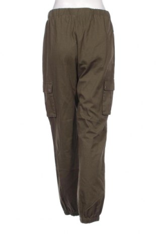 Дамски панталон Pretty Little Thing, Размер M, Цвят Зелен, Цена 15,66 лв.