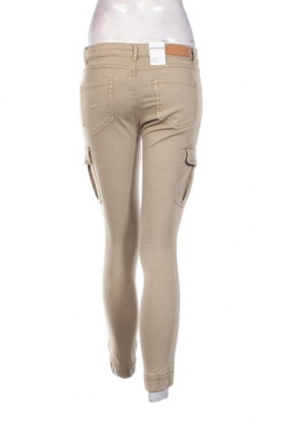 Pantaloni de femei Review, Mărime M, Culoare Bej, Preț 48,65 Lei