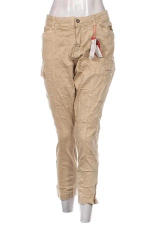 Дамски панталон S.Oliver, Размер XL, Цвят Бежов, Цена 39,15 лв.