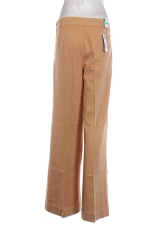 Дамски панталон United Colors Of Benetton, Размер M, Цвят Бежов, Цена 37,20 лв.