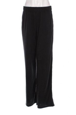Дамски панталон Urban Classics, Размер S, Цвят Черен, Цена 12,92 лв.