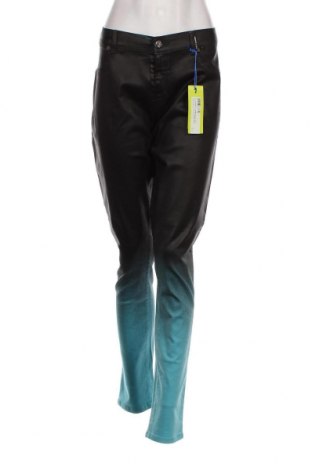 Дамски панталон Versace Jeans, Размер L, Цвят Многоцветен, Цена 153,33 лв.