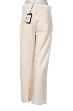 Дамски панталон Weekday, Размер M, Цвят Екрю, Цена 82,00 лв.