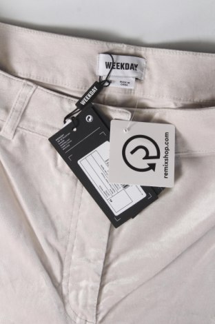 Damskie spodnie Weekday, Rozmiar XL, Kolor Biały, Cena 69,41 zł