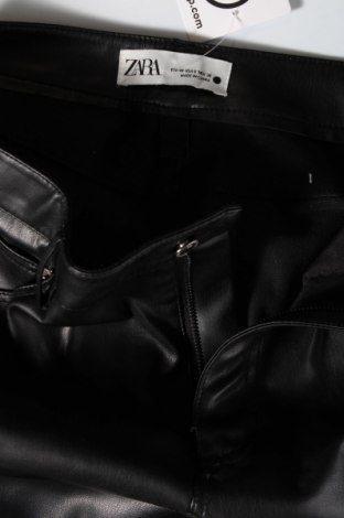 Pantaloni de femei Zara, Mărime L, Culoare Negru, Preț 169,40 Lei