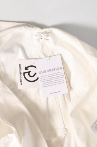Γυναικείο αμάνικο μπλουζάκι Glamorous, Μέγεθος XL, Χρώμα Λευκό, Τιμή 15,98 €