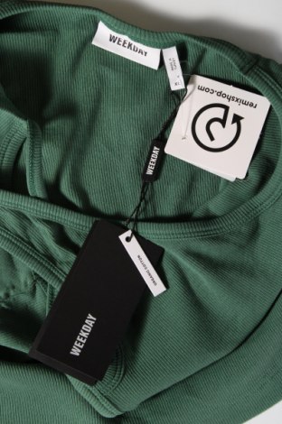 Γυναικείο αμάνικο μπλουζάκι Weekday, Μέγεθος XL, Χρώμα Πράσινο, Τιμή 3,03 €