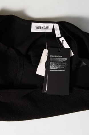 Γυναικείο αμάνικο μπλουζάκι Weekday, Μέγεθος M, Χρώμα Μαύρο, Τιμή 6,82 €