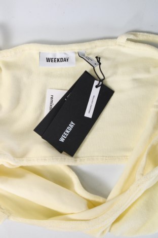 Γυναικείο αμάνικο μπλουζάκι Weekday, Μέγεθος M, Χρώμα  Μπέζ, Τιμή 1,62 €