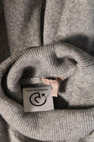 Damski sweter H&M, Rozmiar 3XL, Kolor Szary, Cena 92,76 zł
