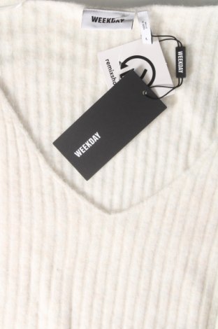 Дамски пуловер Weekday, Размер L, Цвят Бял, Цена 32,85 лв.