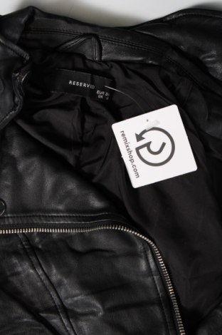 Γυναικείο δερμάτινο μπουφάν Reserved, Μέγεθος S, Χρώμα Μαύρο, Τιμή 25,76 €