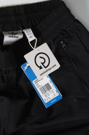 Дамско спортно долнище Adidas Originals, Размер XS, Цвят Черен, Цена 49,59 лв.