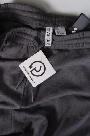 Damen Sporthose H&M Divided, Größe M, Farbe Grau, Preis 20,18 €
