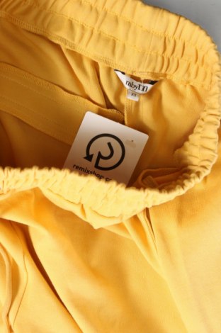 Damen Sporthose mbyM, Größe XS, Farbe Gelb, Preis 10,76 €