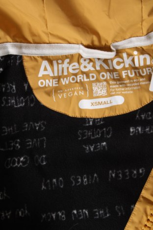 Γυναικείο μπουφάν Alife And Kickin, Μέγεθος XS, Χρώμα Κίτρινο, Τιμή 30,71 €