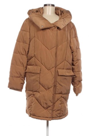 Γυναικείο μπουφάν Damart, Μέγεθος L, Χρώμα  Μπέζ, Τιμή 18,98 €
