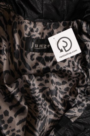 Γυναικείο μπουφάν Junge, Μέγεθος M, Χρώμα Μαύρο, Τιμή 47,32 €