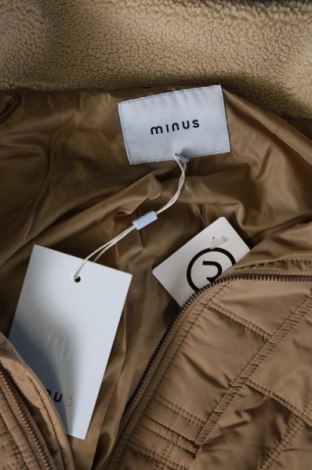 Γυναικείο μπουφάν Minus, Μέγεθος L, Χρώμα  Μπέζ, Τιμή 53,37 €