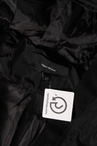 Γυναικείο μπουφάν Vero Moda, Μέγεθος M, Χρώμα Μαύρο, Τιμή 32,55 €