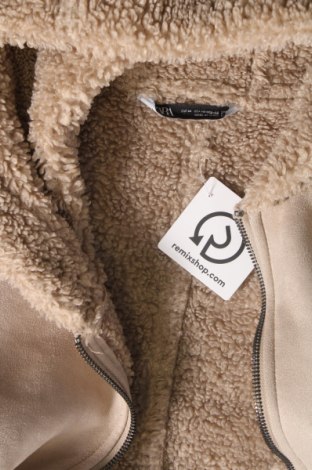 Γυναικείο μπουφάν Zara, Μέγεθος M, Χρώμα Λευκό, Τιμή 10,83 €