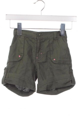 Παιδικό κοντό παντελόνι, Μέγεθος 4-5y/ 110-116 εκ., Χρώμα Πράσινο, Τιμή 5,88 €